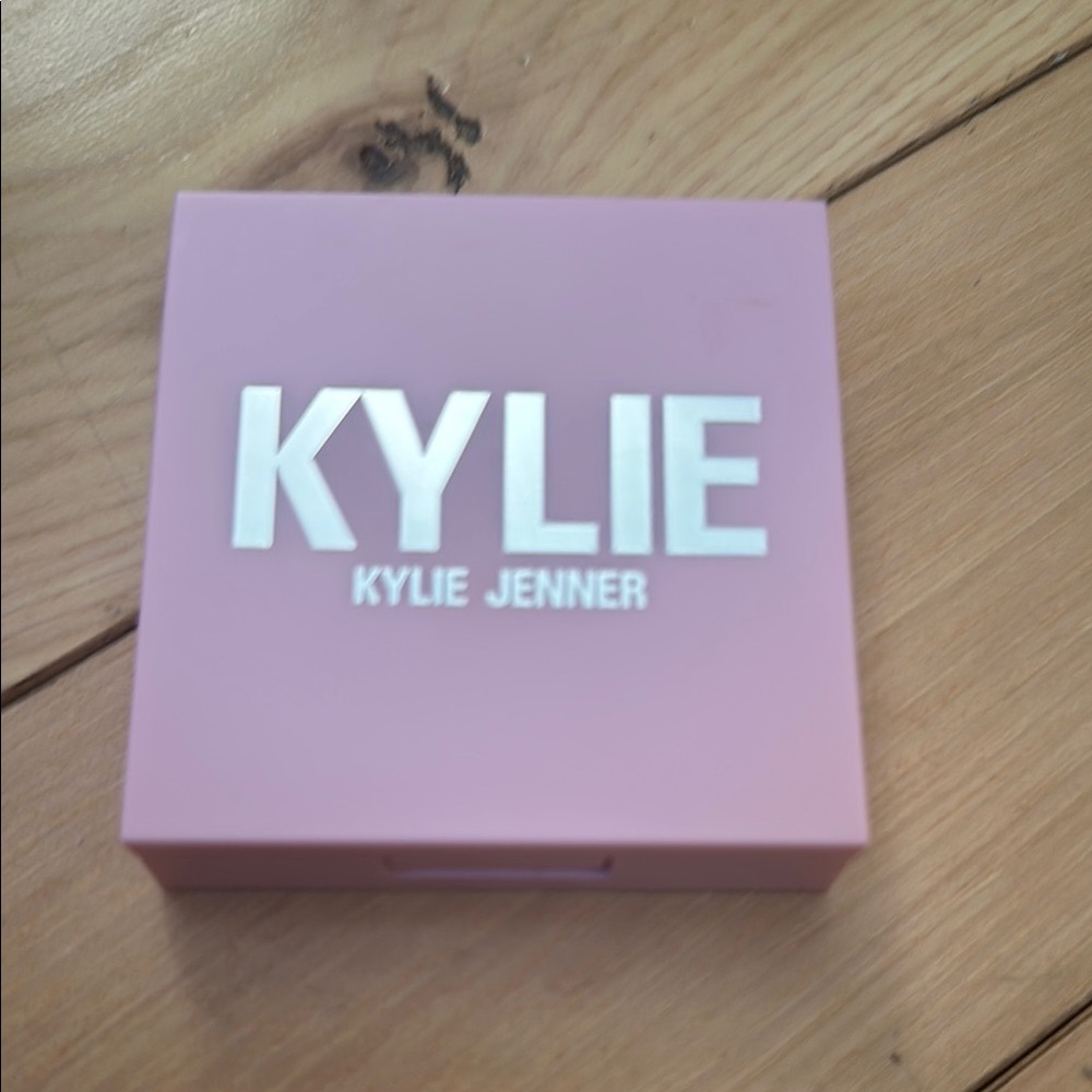 Kylie Jenner makeup